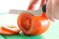 Couteau à tomates Type couteau d'intervention, dentelé, 23 cm